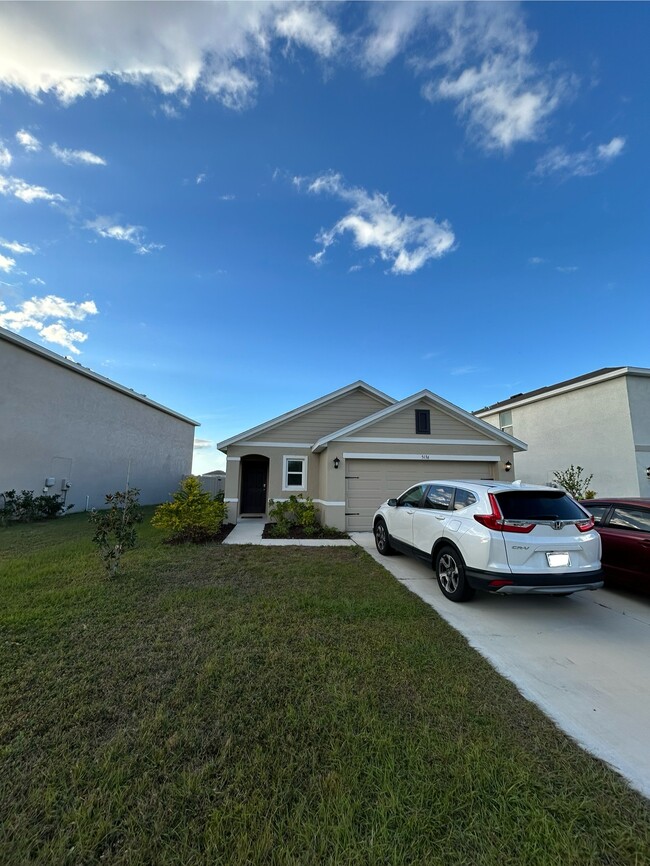 Front view - 5136 Rocky Coast Pl House