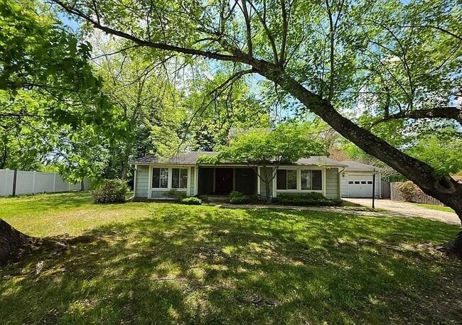 Building Photo - 2504 Panther Ln