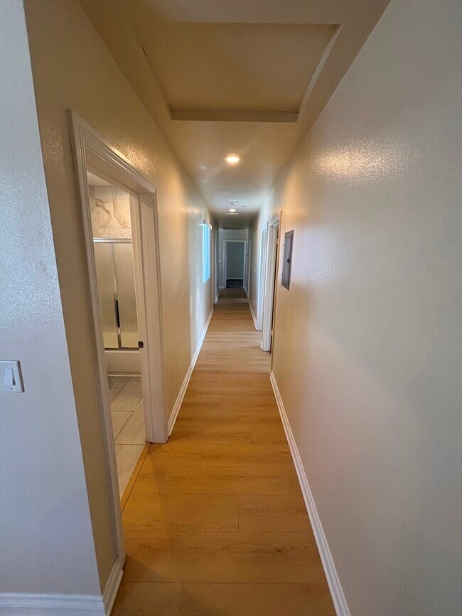 Photo - 1685 E 110th St