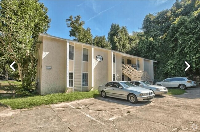 Building Photo - 1027 Crossing Brook Way Unit A Rental