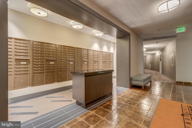 Mail area - 9039 Sligo Creek Pky Unidad 909