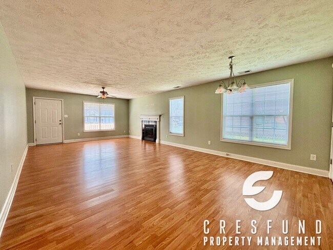 Photo - 4833 Laurelwood Pl