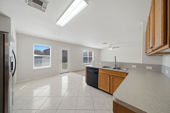 Photo - 730 Remwick Dr