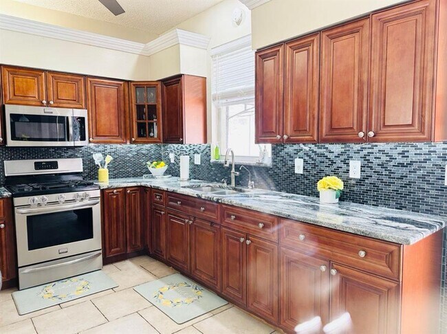Photo - 11210 Scotchwood Dr
