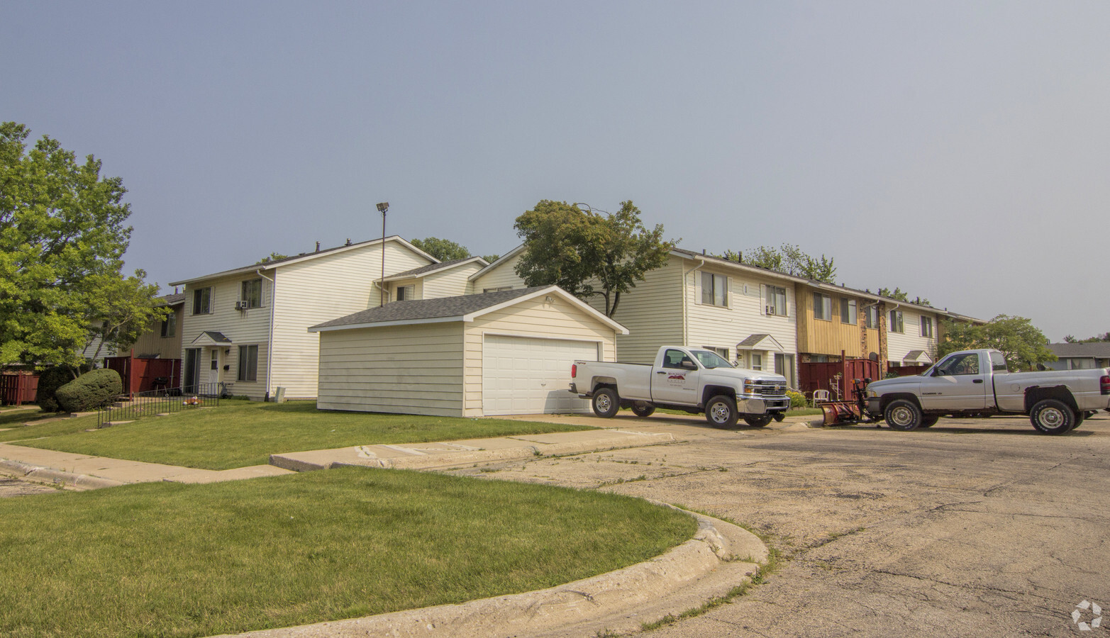 Manchester Knolls Cooperative - Manchester Knolls Cooperative Apartments