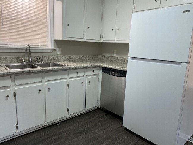 Photo - 2135 Hayes St