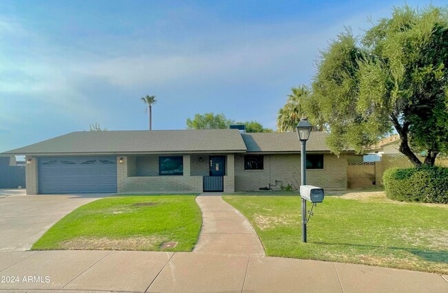Building Photo - 602 E Meadow Ln Rental
