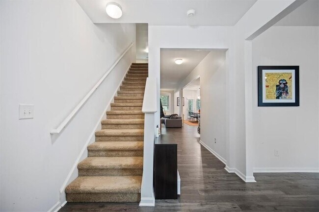 Photo - 108 Aviary Ln