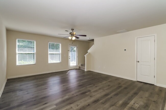 Photo - 212 Alton Cir