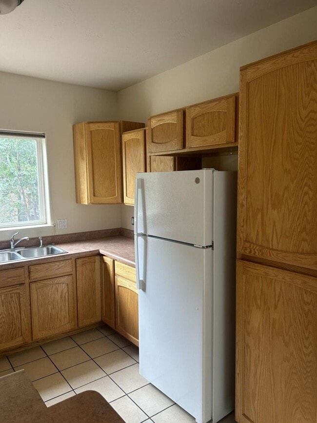 Photo - 3150 Quasar St