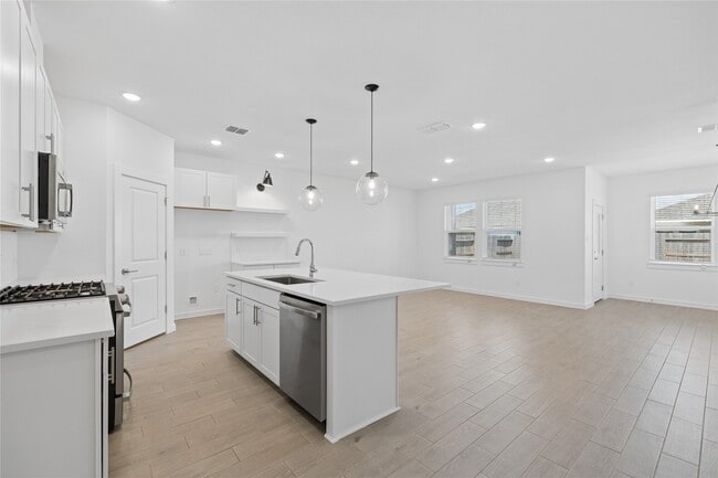 Building Photo - 8434 Tranquil Bay Ct