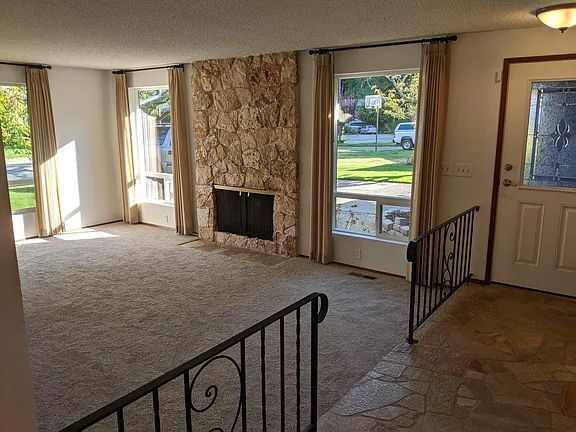 Photo - **Beautifully Maintained Bothell Rambler with Large Fenced Yard**- FOR RENT- Available September 6th