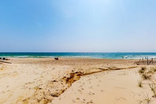 Photo - 5994 Beach Blvd