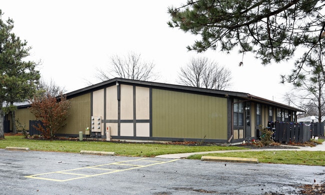 Springwood Apartments - Springwood Apartments