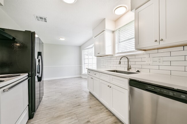 16635 Barcelona Dr