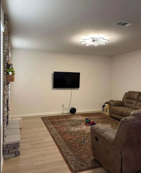 Photo - 209 Heartland Dr