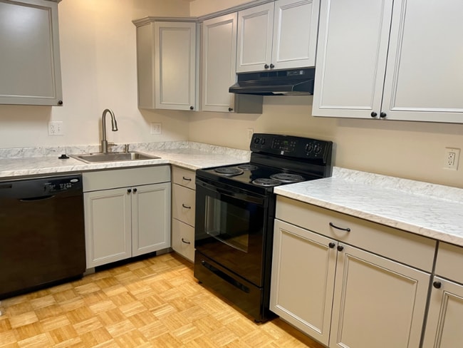 Photo - 3500 Rolling Green Dr Unit D19