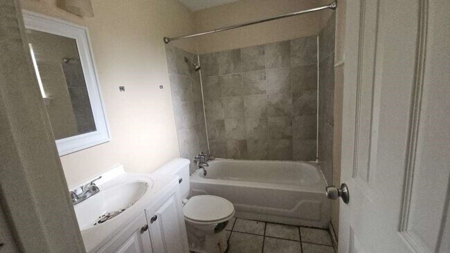Photo - 1122 Havner Ln