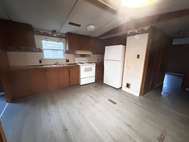 Photo - Available Now! Rent this 2 bedroom, 2 bathroom home in Aiken! Apply Now!