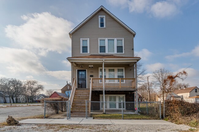 Photo - 8256 S Mackinaw Ave Apartment Unit G