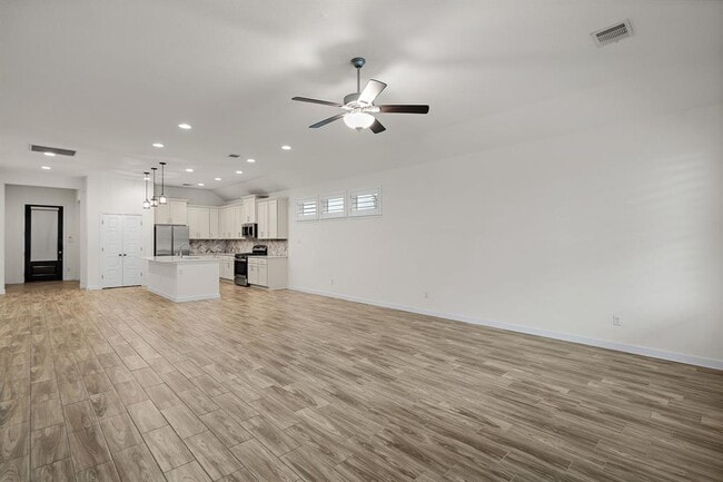 Photo - 121 San Domenico Cv