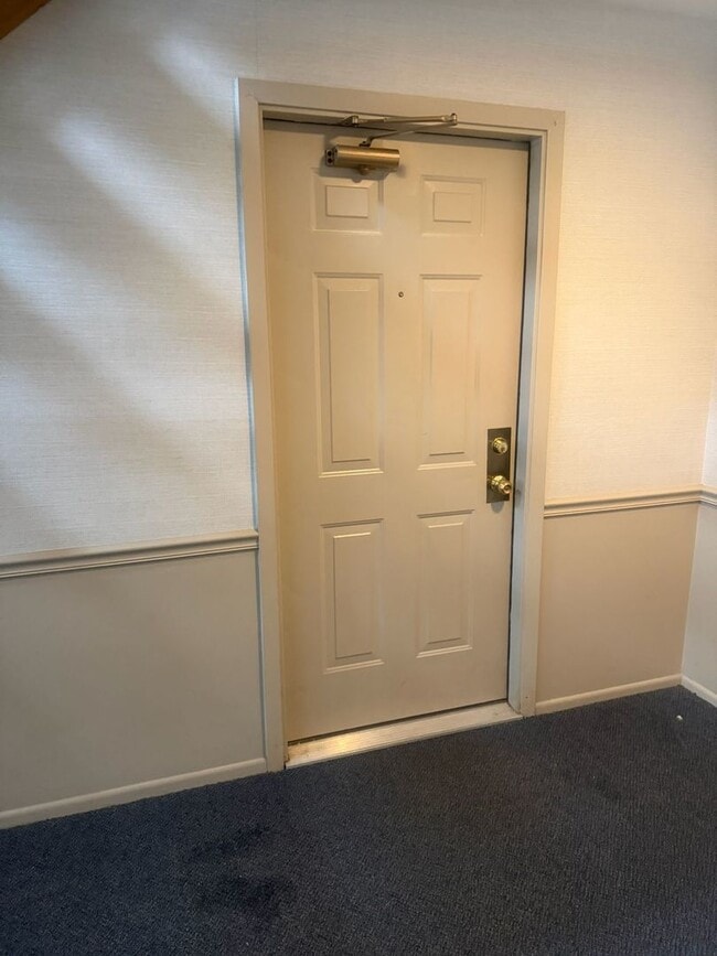 Photo - 205 Glasgow Ln Unit V1