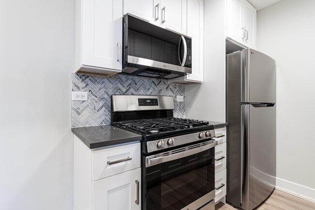 Photo - 520 W Aldine Ave