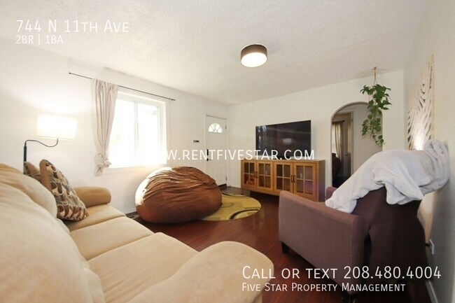 Photo - 744 N 11th Ave