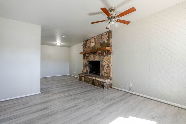 Photo - SPECIAL: $800 OFF FIRST MONTH'S RENT | $18...