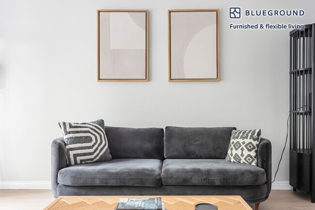 Photo - 16070 W Sunset Blvd Unidad FL2-ID1426