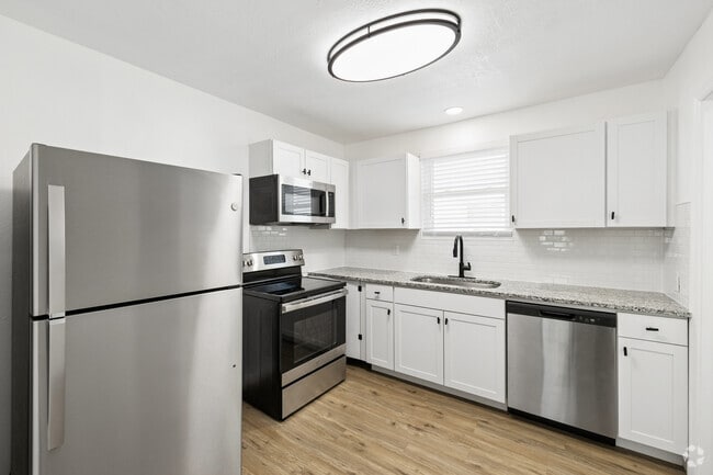 Cypress - Studio, 1BA - 600SF - Kitchen