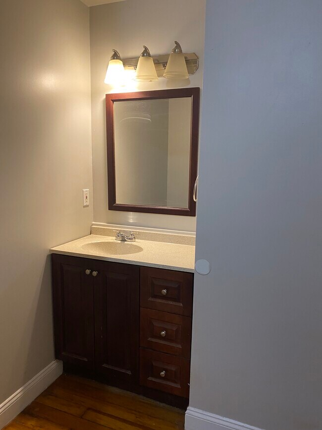 Photo - 5936-5938 Unit 5936A