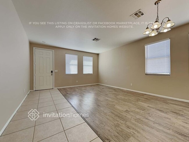 Photo - 216 Lynbrook St