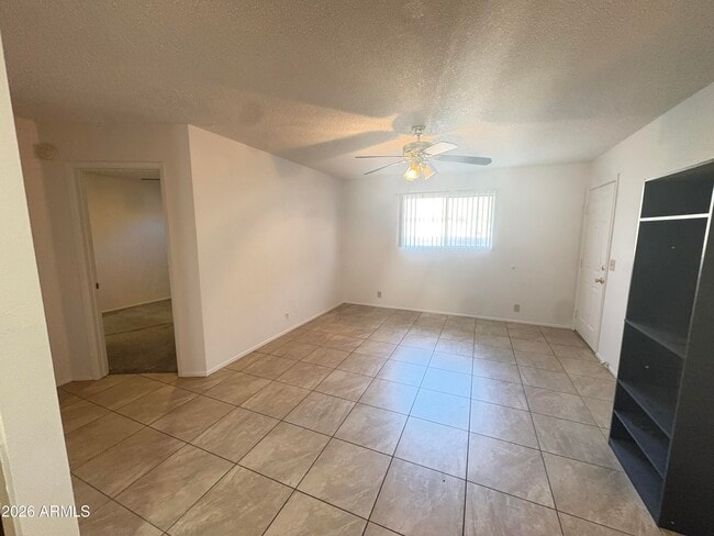 Photo - 2931 E Beck Ln Unit 1