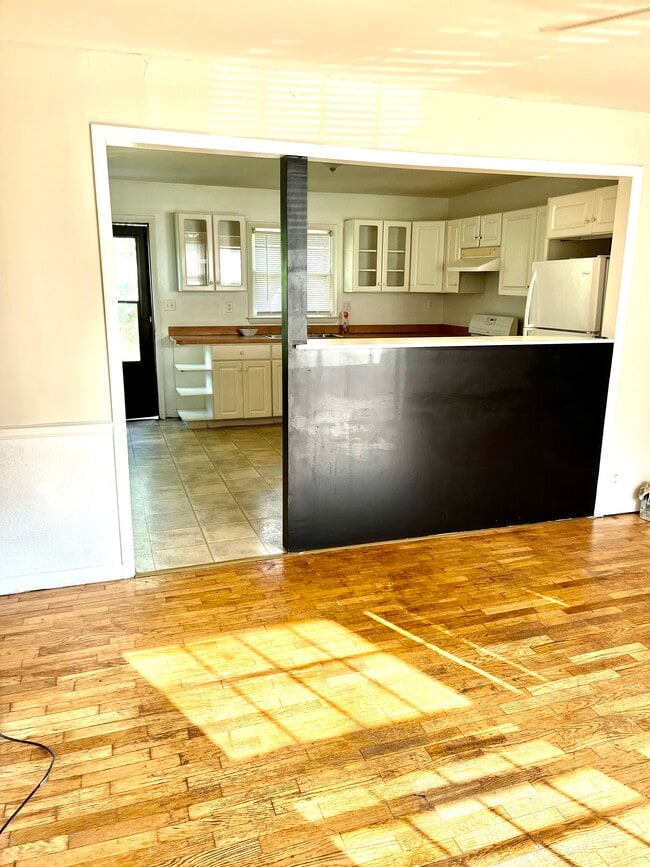 Photo - 272 Liverpool Rd