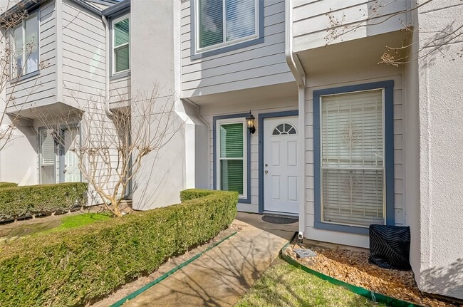 Building Photo - 5917 Fairdale Ln Unit 14