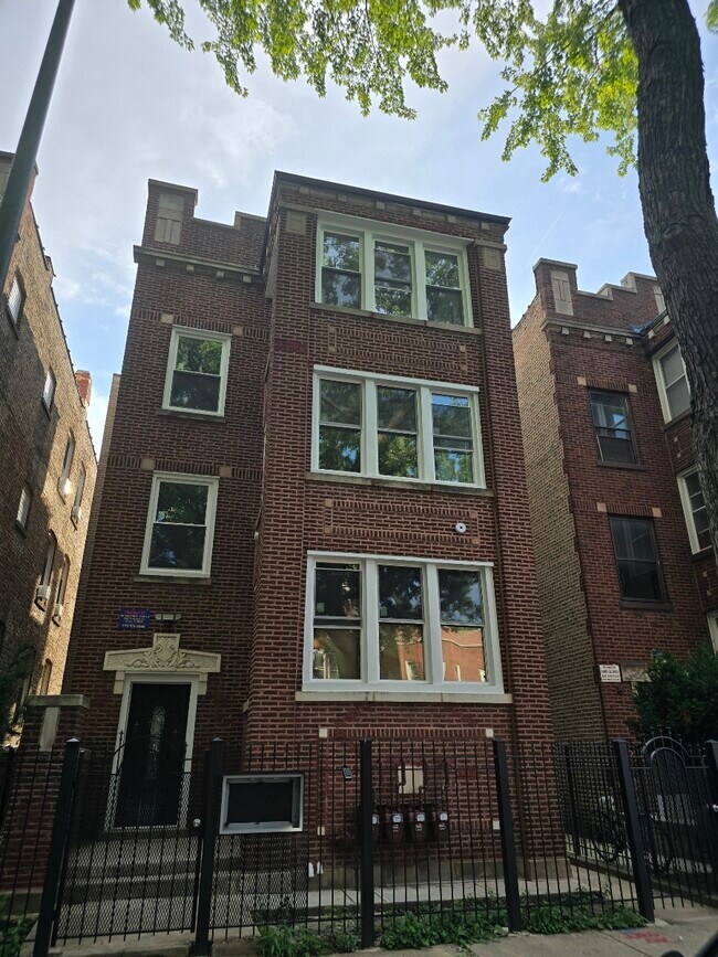 Photo - 4524 N Central Park Ave Apartments