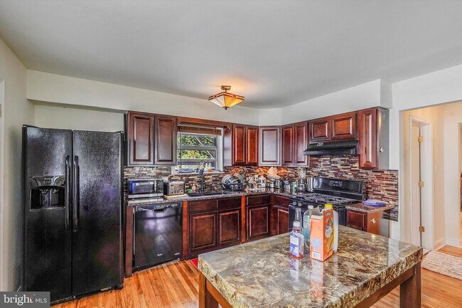Photo - 212 Lafayette Ave
