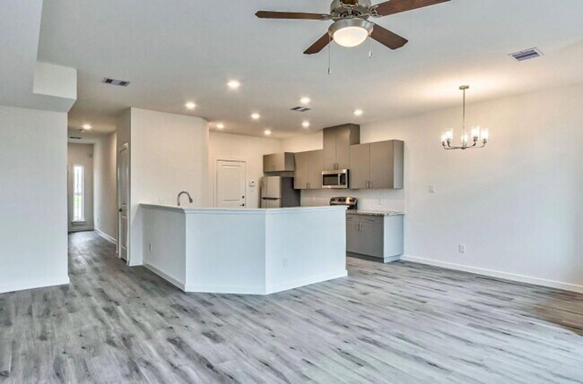 4803 Dig Dug Ln