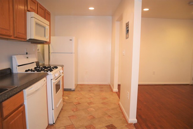 Photo - 1869 Kendall St NE Unit 4