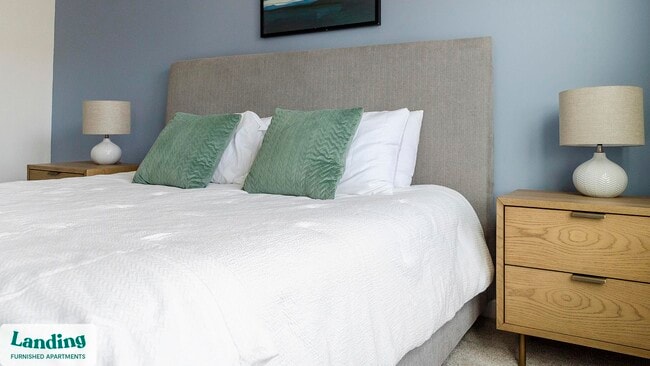 Building Photo - 650 N Main St