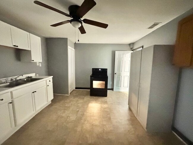 Building Photo - 268 E Loudon Ave Unit 1