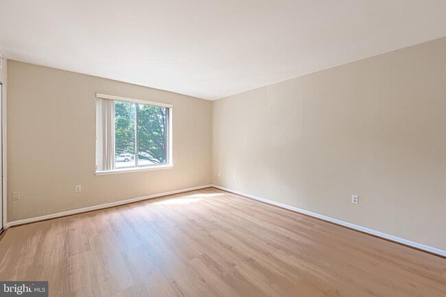 Photo - 9728 Kingsbridge Dr Unit 101