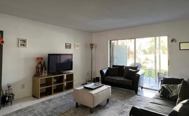 Building Photo - 7210 N Manhattan Ave Unit 1724 Rental
