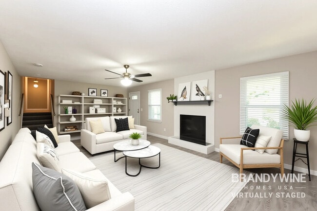 Photo - 100 Crawford Cir