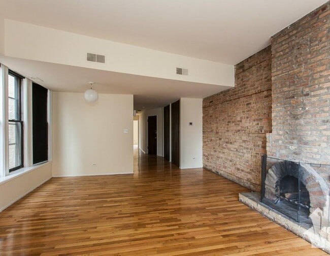 Photo - 606 W Surf St Unit 3