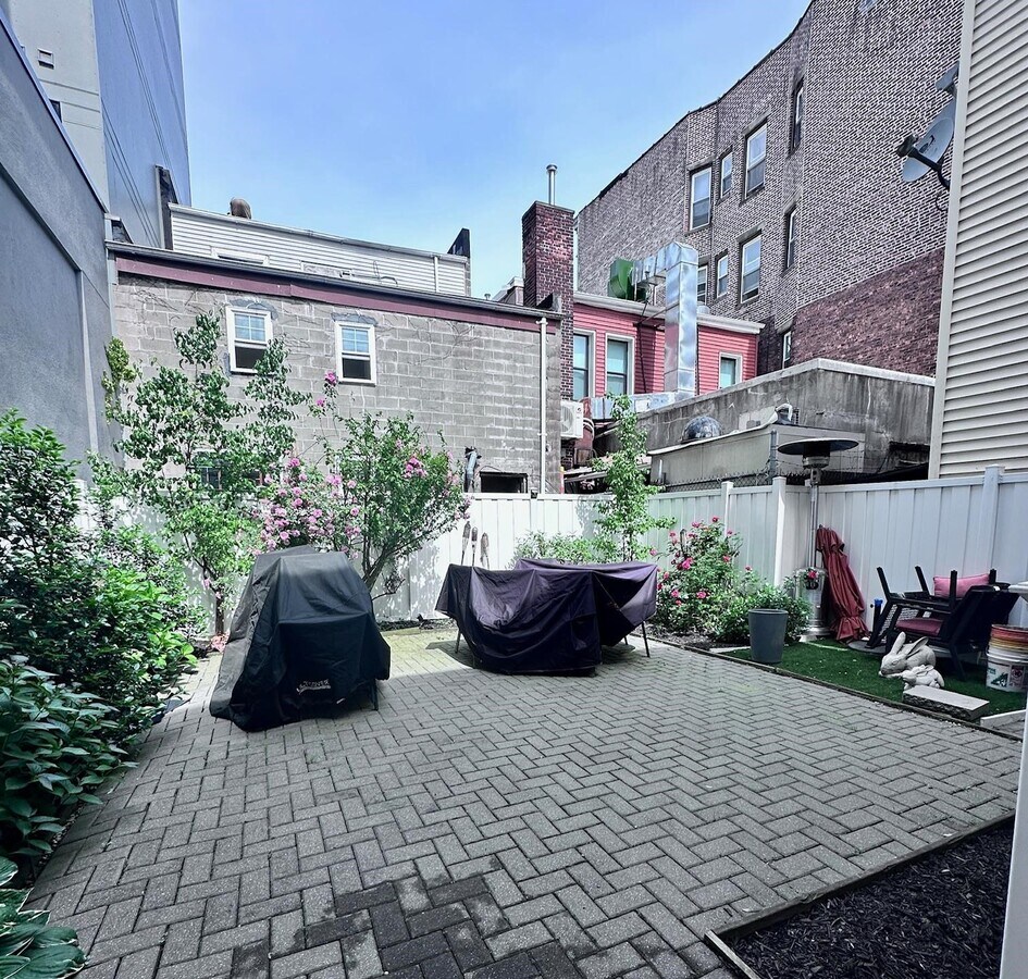 Photo - 265 Cambridge Ave