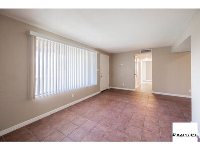 Photo - Inviting 3/2 Phoenix Condo - Premium Upper...