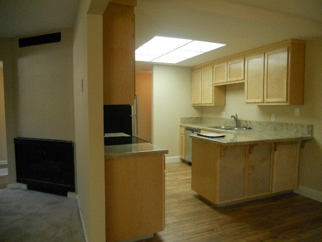 Photo - 5905 Hillview Ave