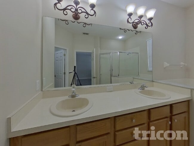 Photo - 1720 Mountclair Ct